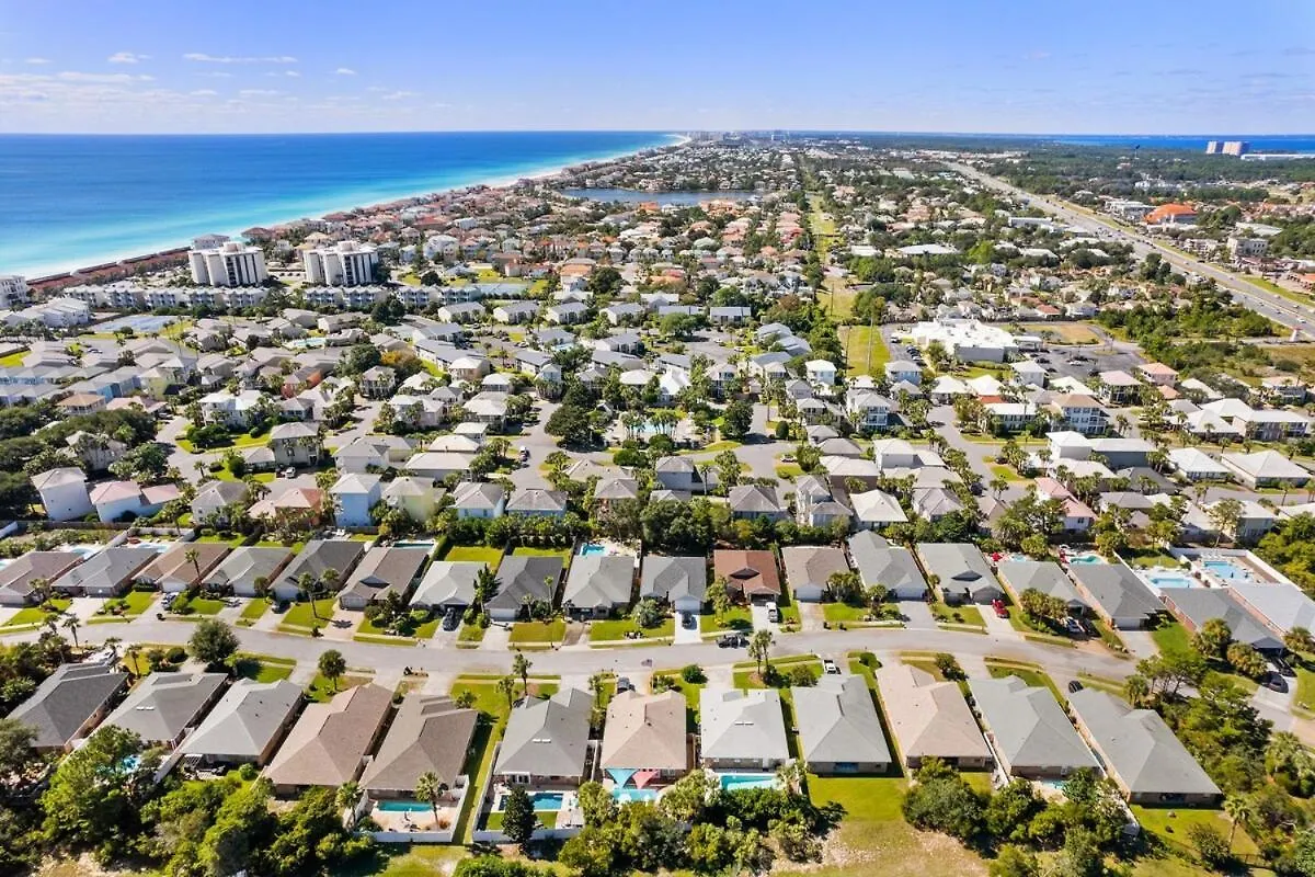 Barefoot Escape Golf Cart Deals Gated Beach Access Destin 0*,  United States